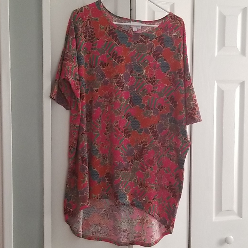 NWOT LulaRoe Shirt